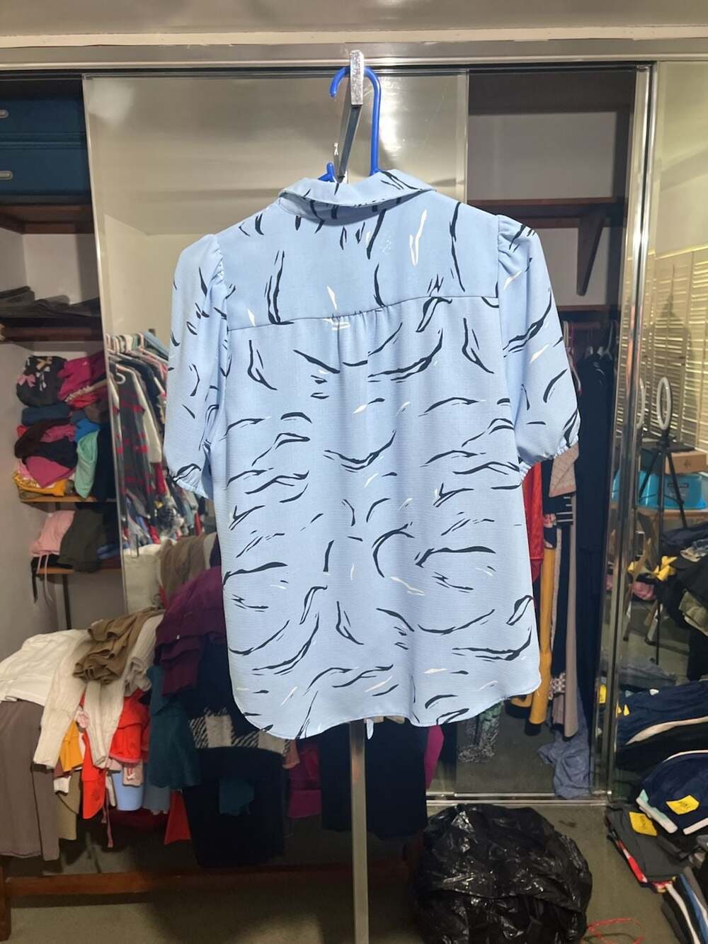 Nine West Light Blue Abstract Print Short Sleeve Button-Down Top with Tie Front